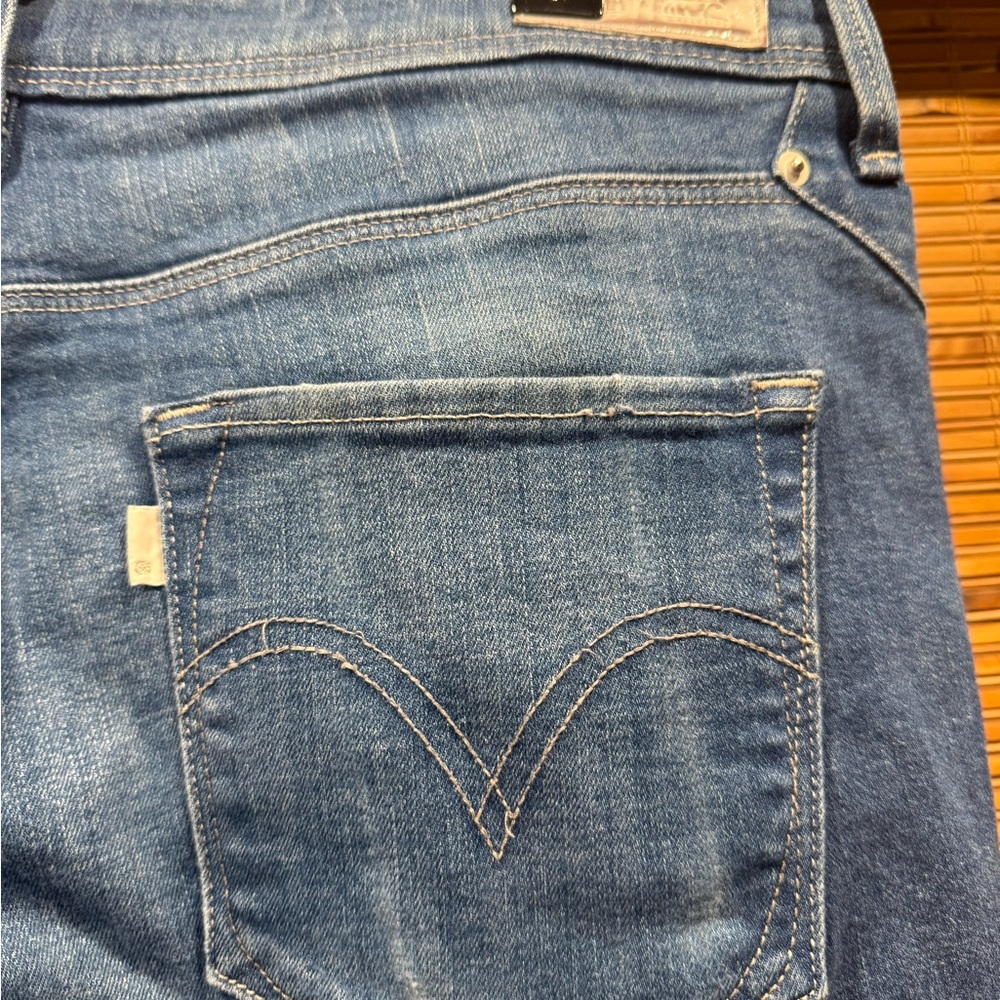 Blue Straight Jeans with Classic Denim Texture - Picture 4 of 8